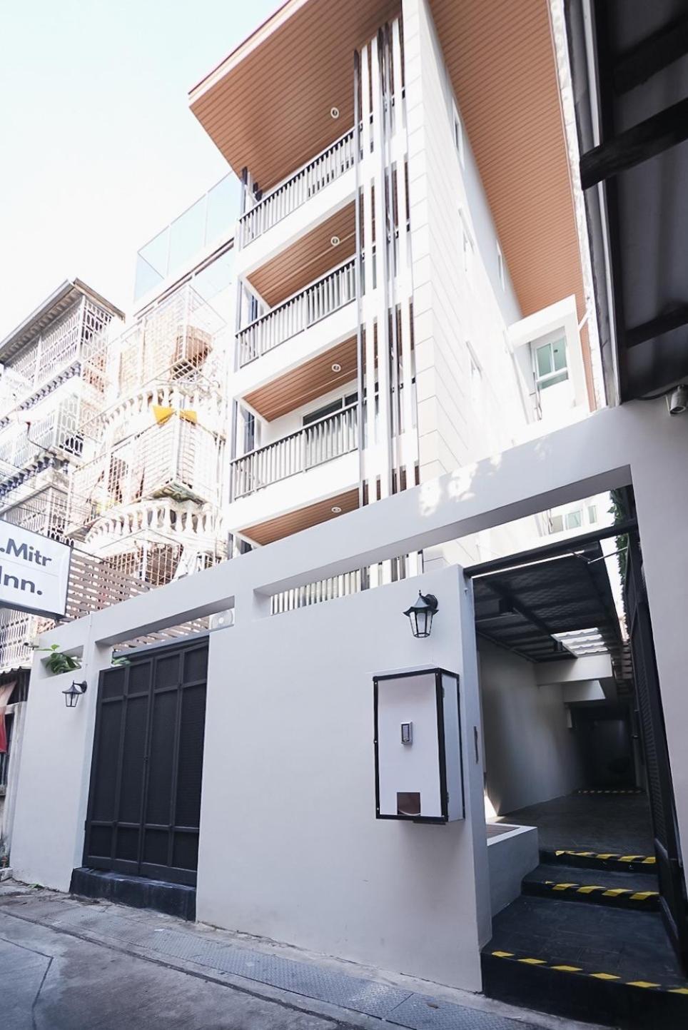 Mitr Inn Mrt Samyot Station - The Grand Palace Банкок Екстериор снимка